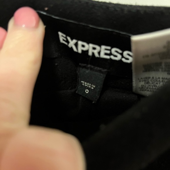 Express Skirt - Size 0 - Picture 3 of 3